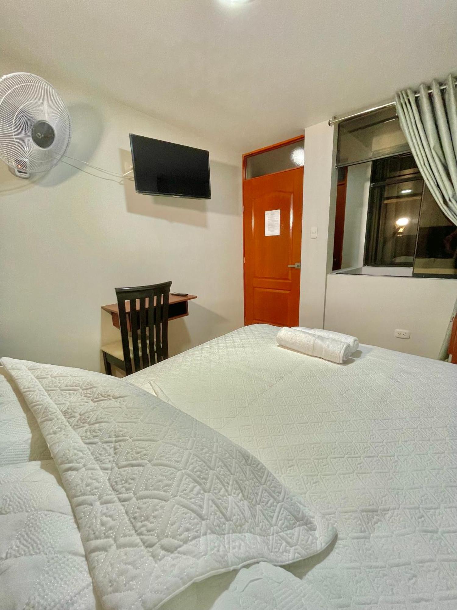 Jultom Inn Hotel & Suites Trujillo Eksteriør billede
