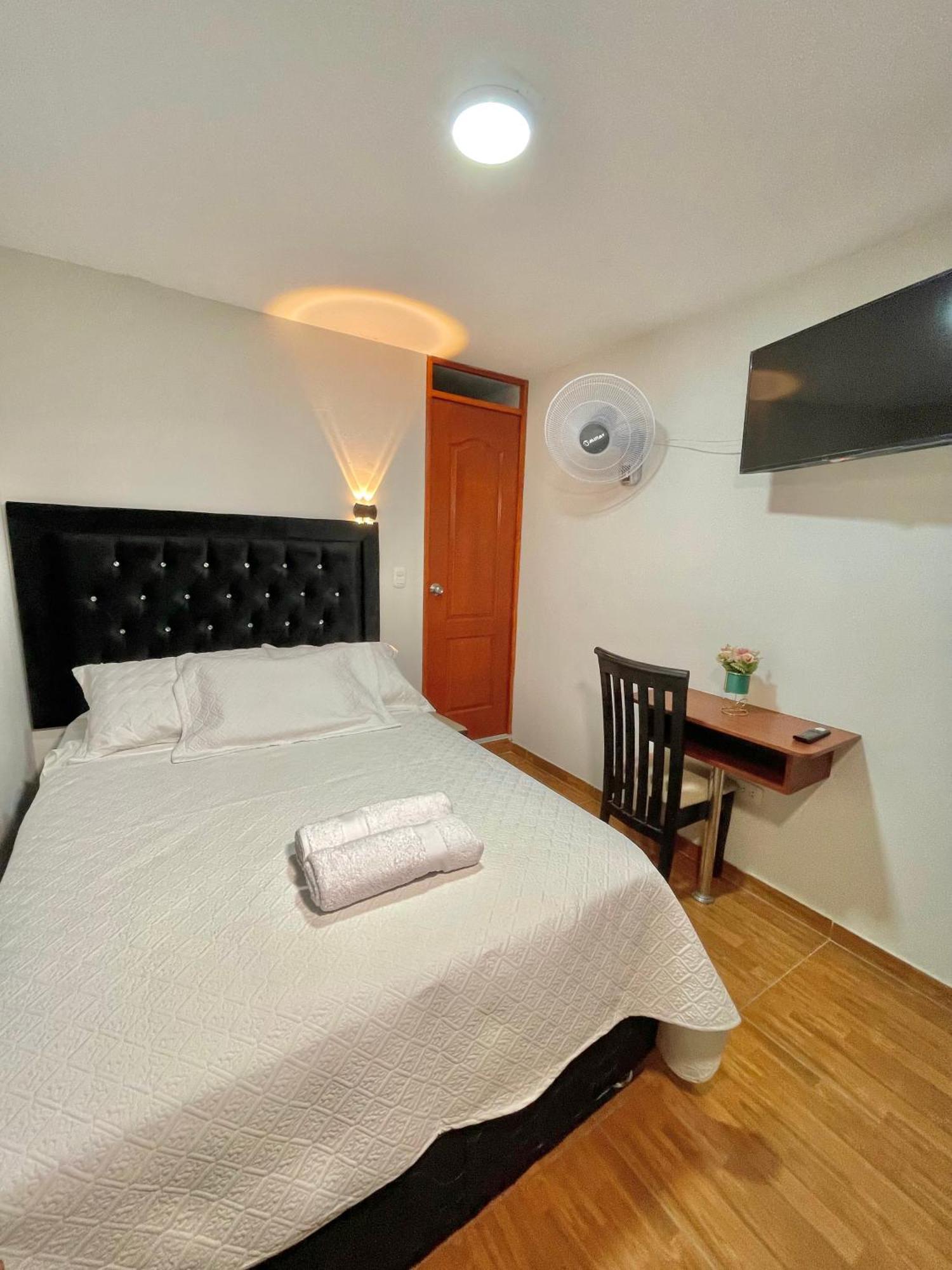 Jultom Inn Hotel & Suites Trujillo Eksteriør billede