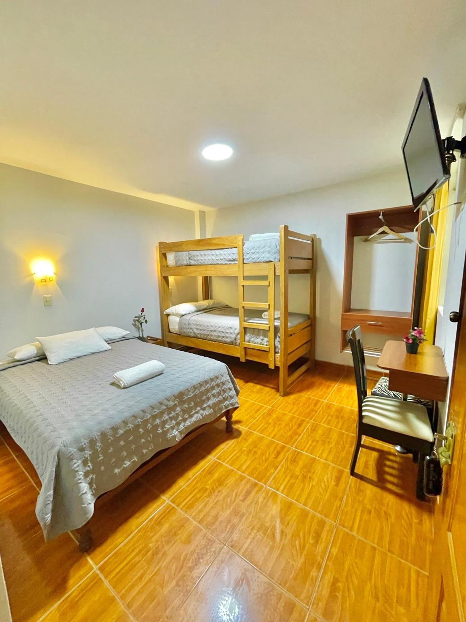 Jultom Inn Hotel & Suites Trujillo Eksteriør billede
