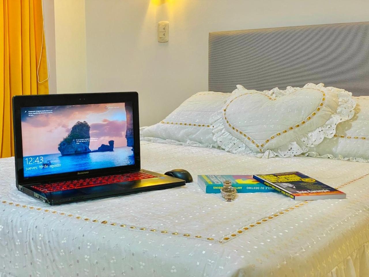 Jultom Inn Hotel & Suites Trujillo Eksteriør billede